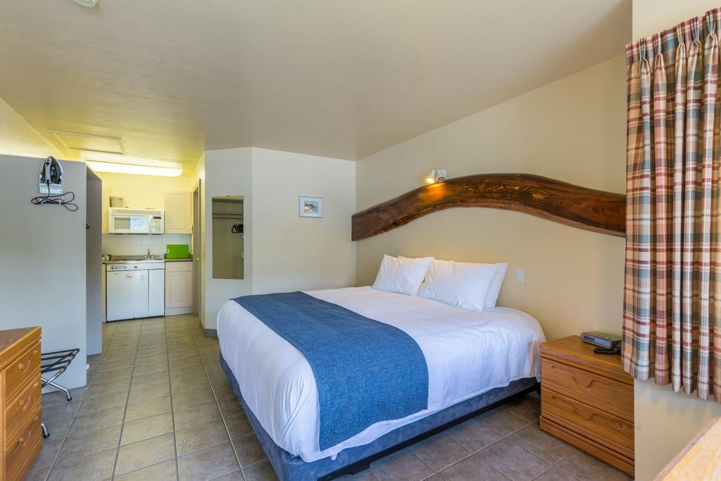 Motel Bathgate Marina Egmont Экстерьер фото
