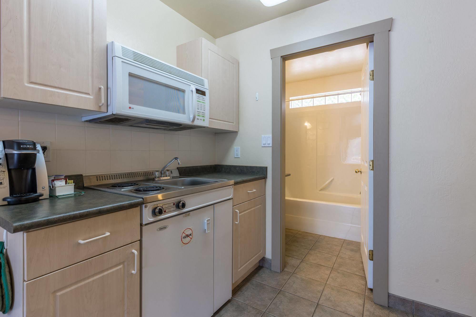 Motel Bathgate Marina Egmont Экстерьер фото